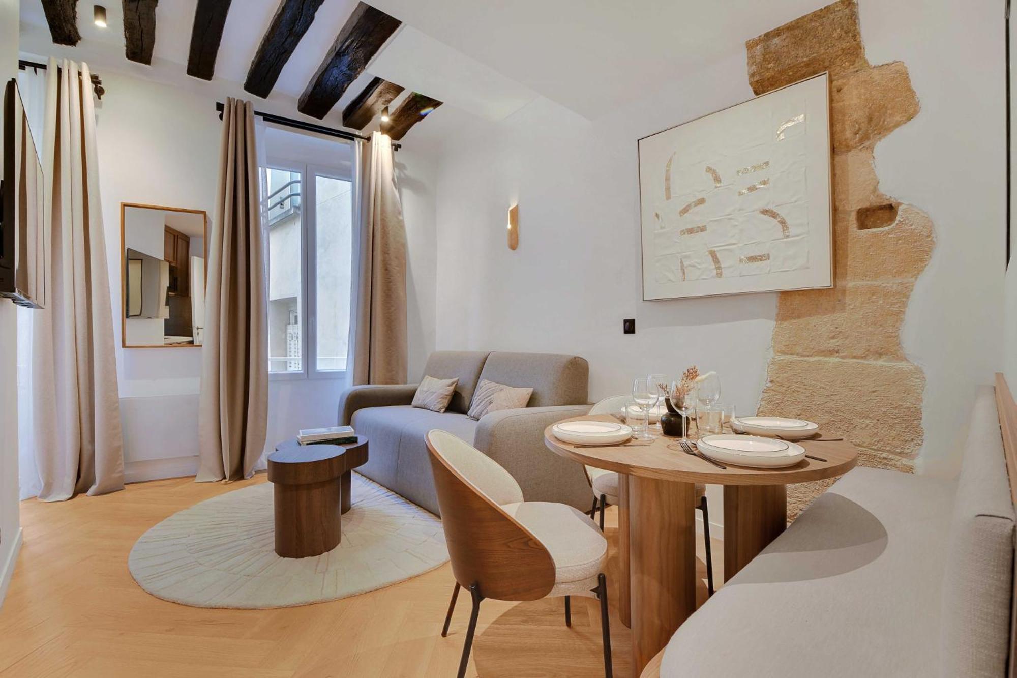 Elegant Comfort In The Heart Of Paris-notre Dame Parijs